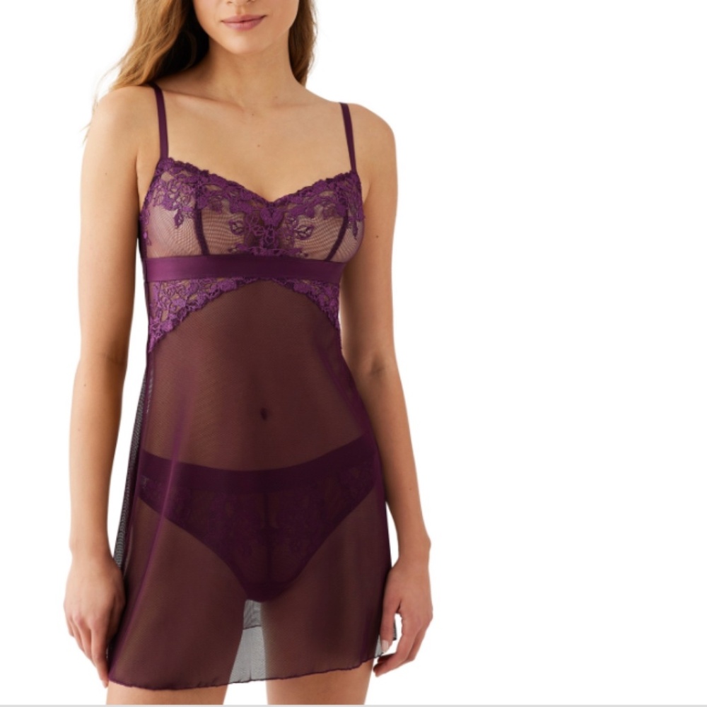 B.tempt'd Women's Opening Act Lace Fishnet Chemise Lingerie Nightgown NWT